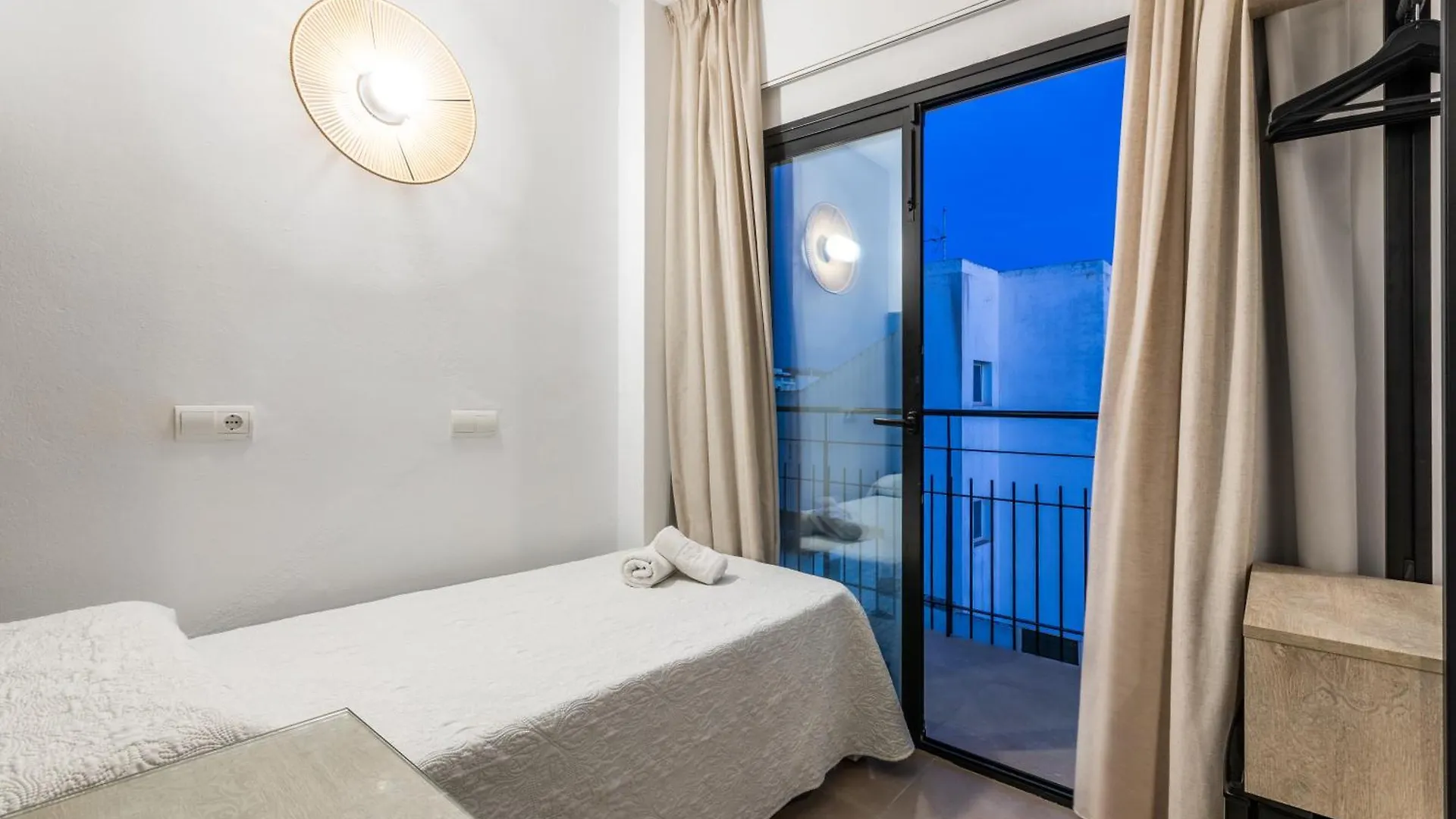 Hostal Alicante San Antonio Abad