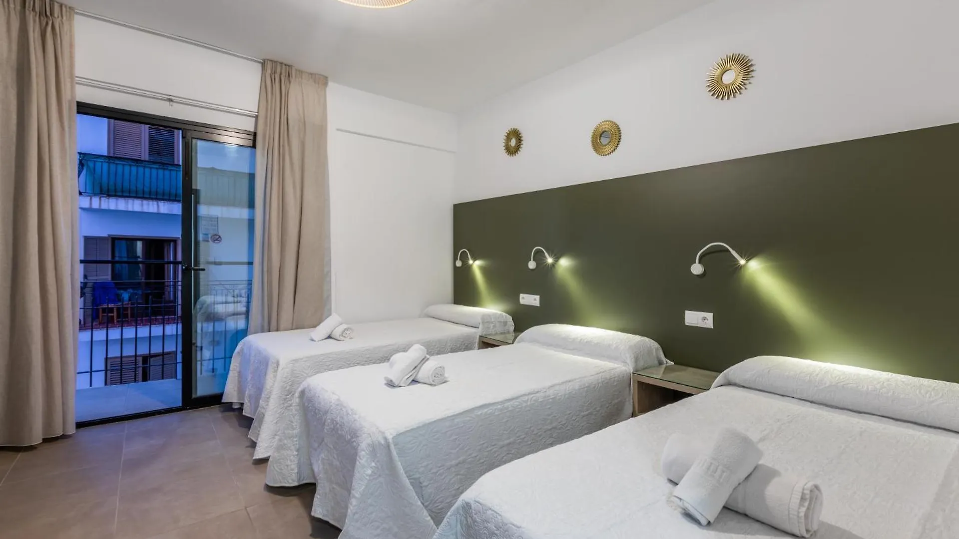 Hostal Alicante San Antonio Abad Hotel