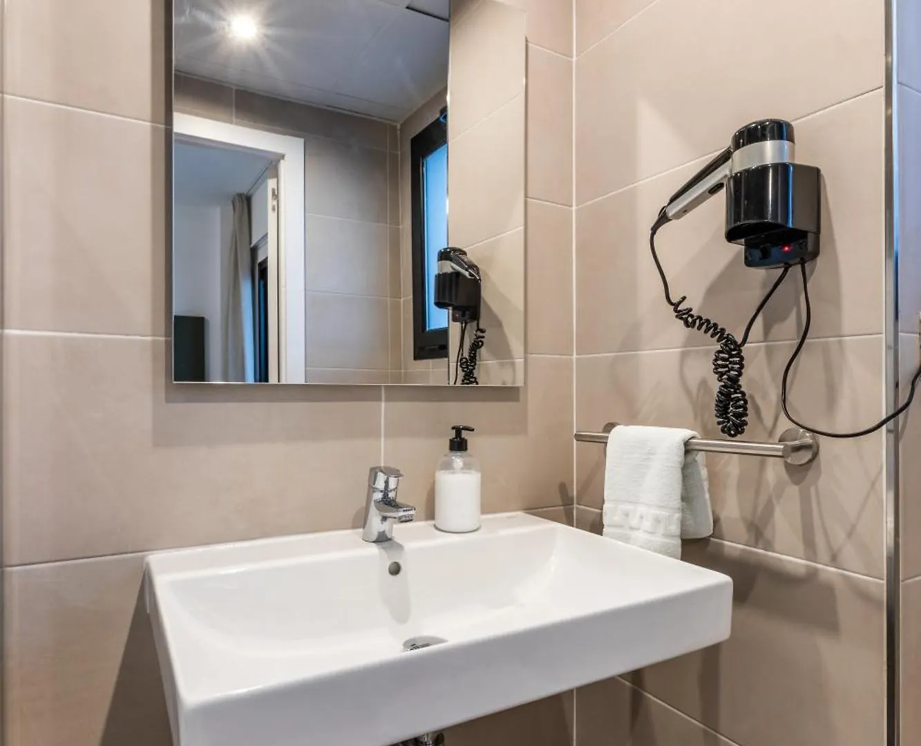 Hotel Hostal Alicante San Antonio Abad