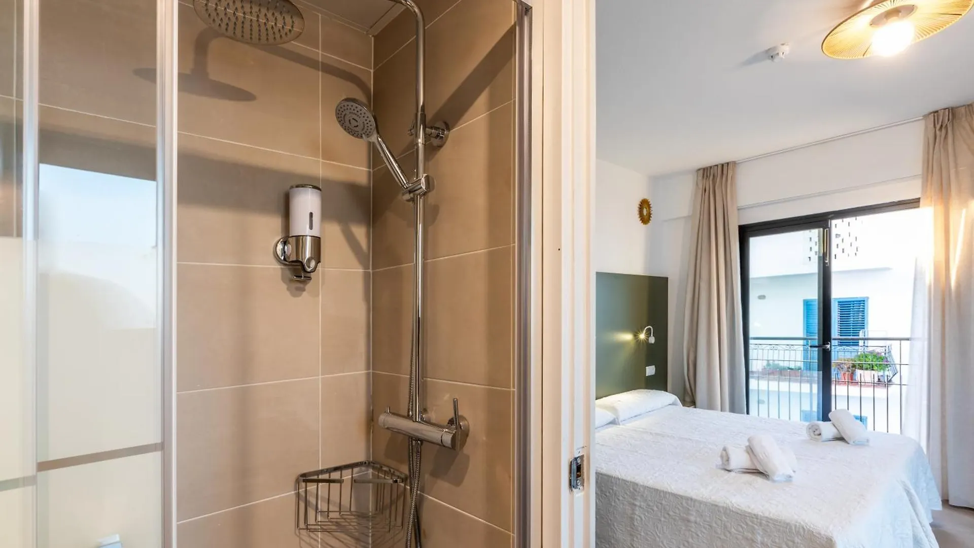 Hostal Alicante San Antonio Abad Hotel