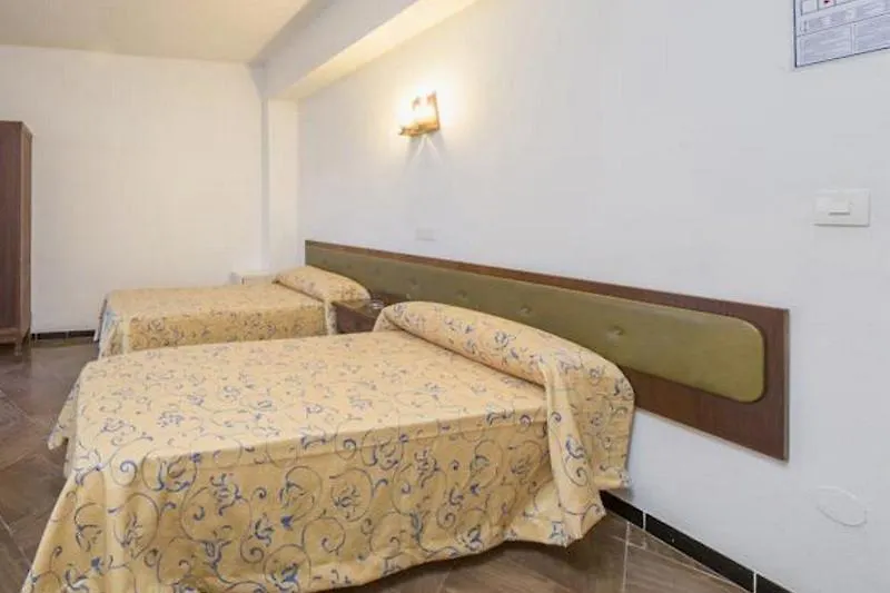 Hostal Alicante San Antonio Abad 0*,  España