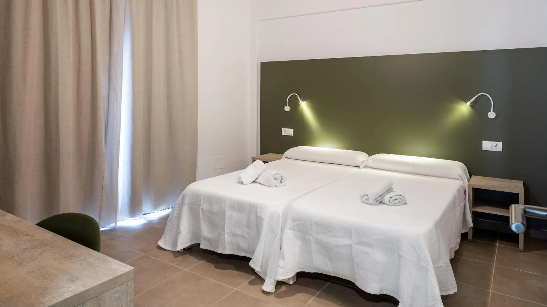 Otel Hostal Alicante Sant Antoni de Portmany