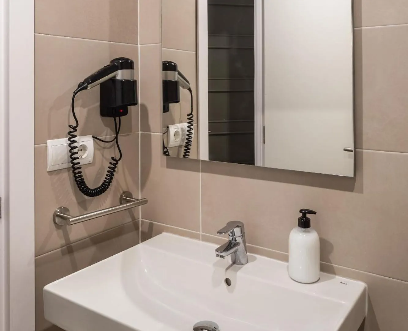 Hostal Alicante Sant Antoni de Portmany 0*,  İspanya