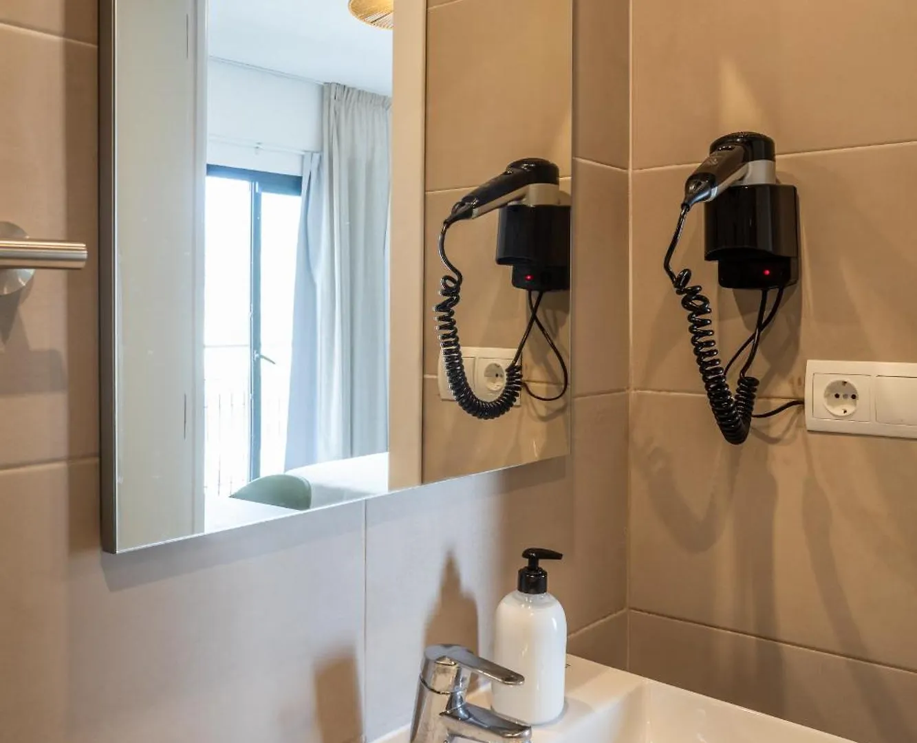 Hostal Alicante Sant Antoni de Portmany 0*,  İspanya