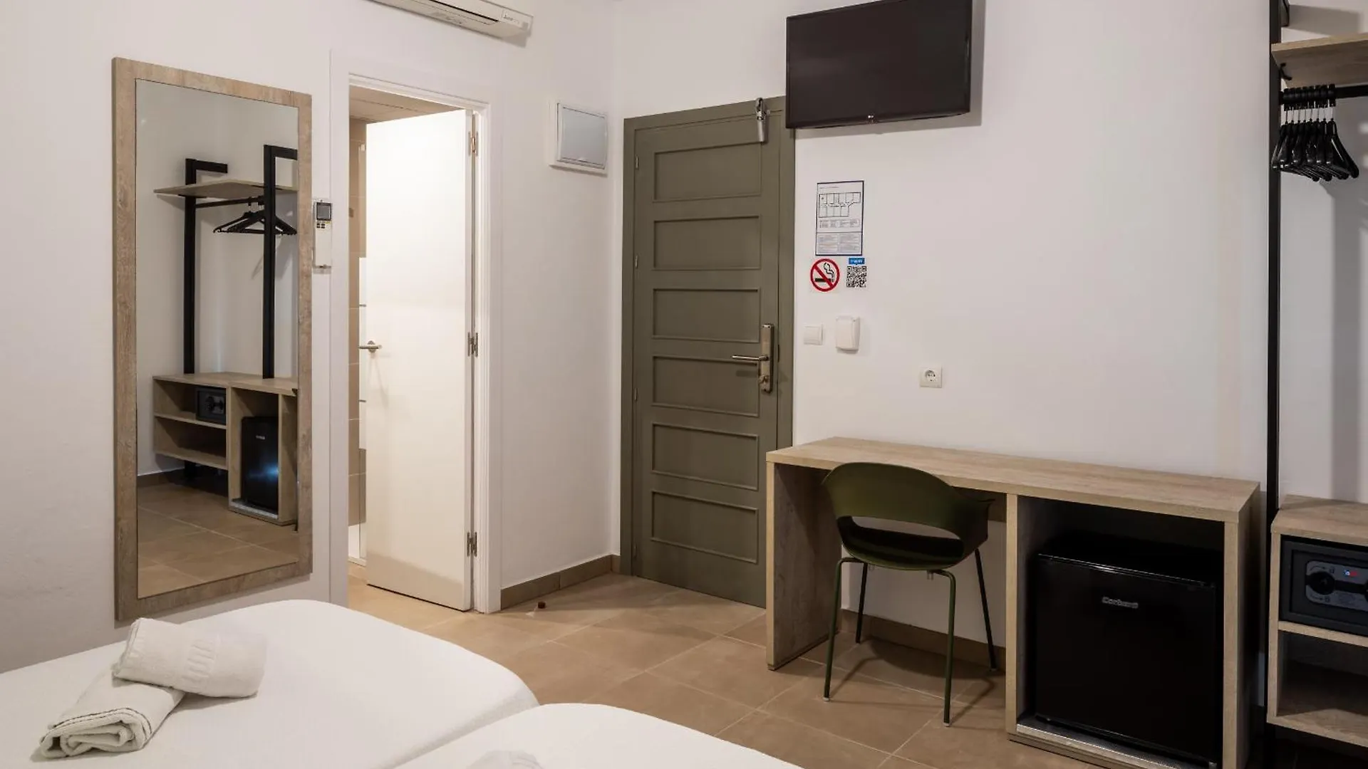 Otel Hostal Alicante Sant Antoni de Portmany