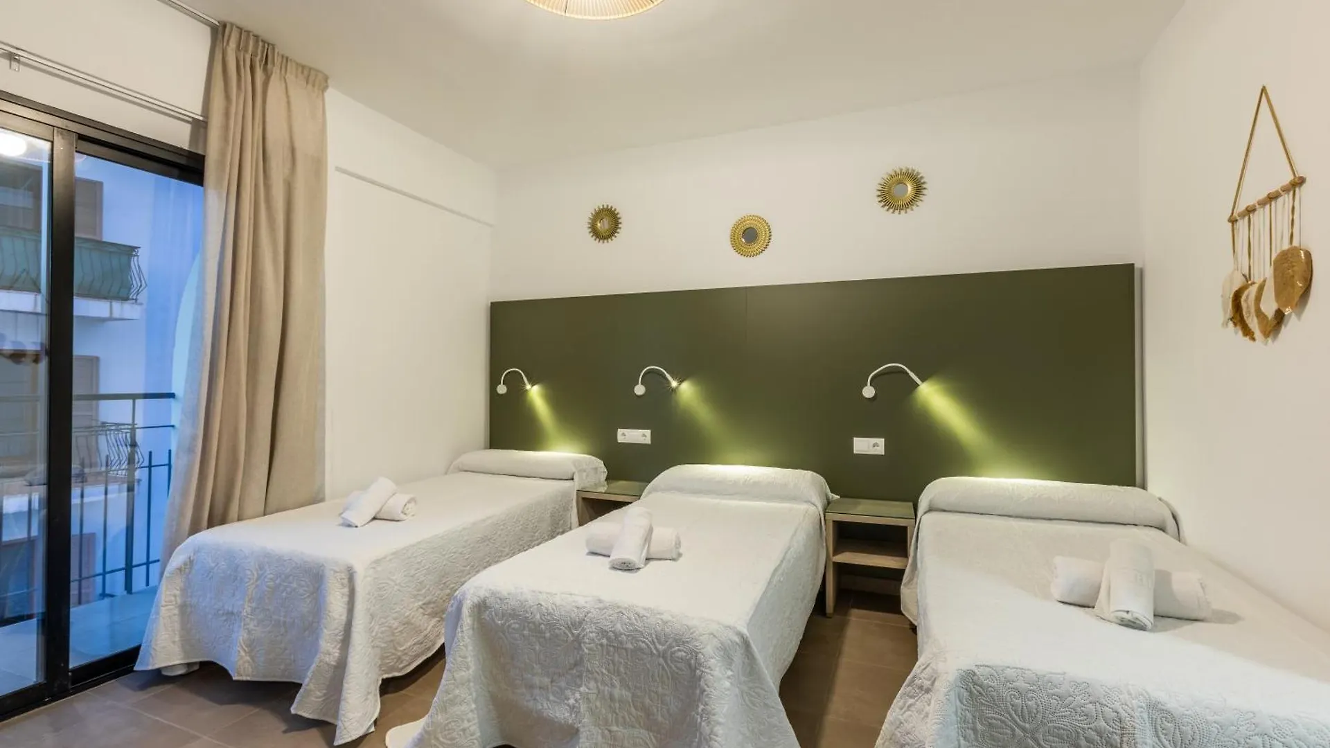 Otel Hostal Alicante Sant Antoni de Portmany