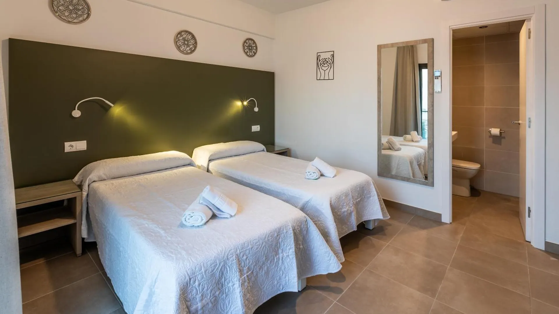 Hostal Alicante Sant Antoni de Portmany Otel