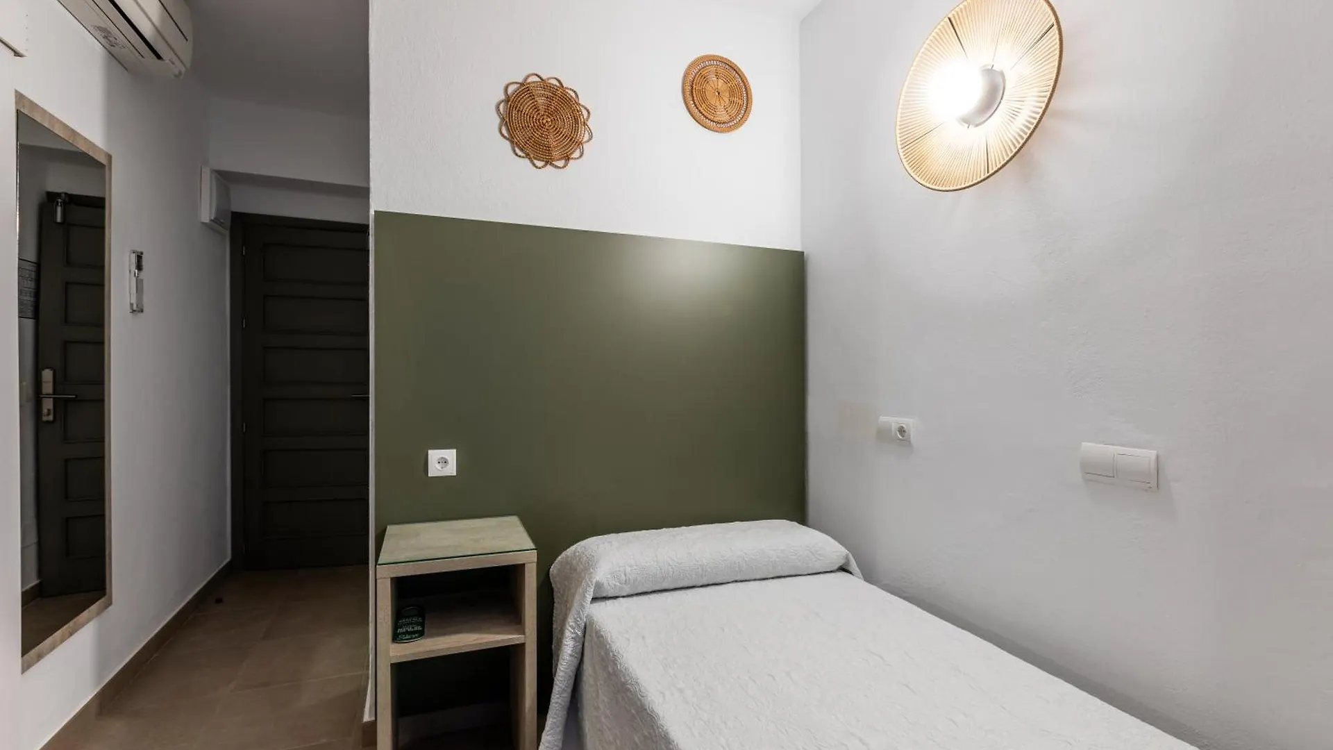Hostal Alicante Sant Antoni de Portmany Hotel
