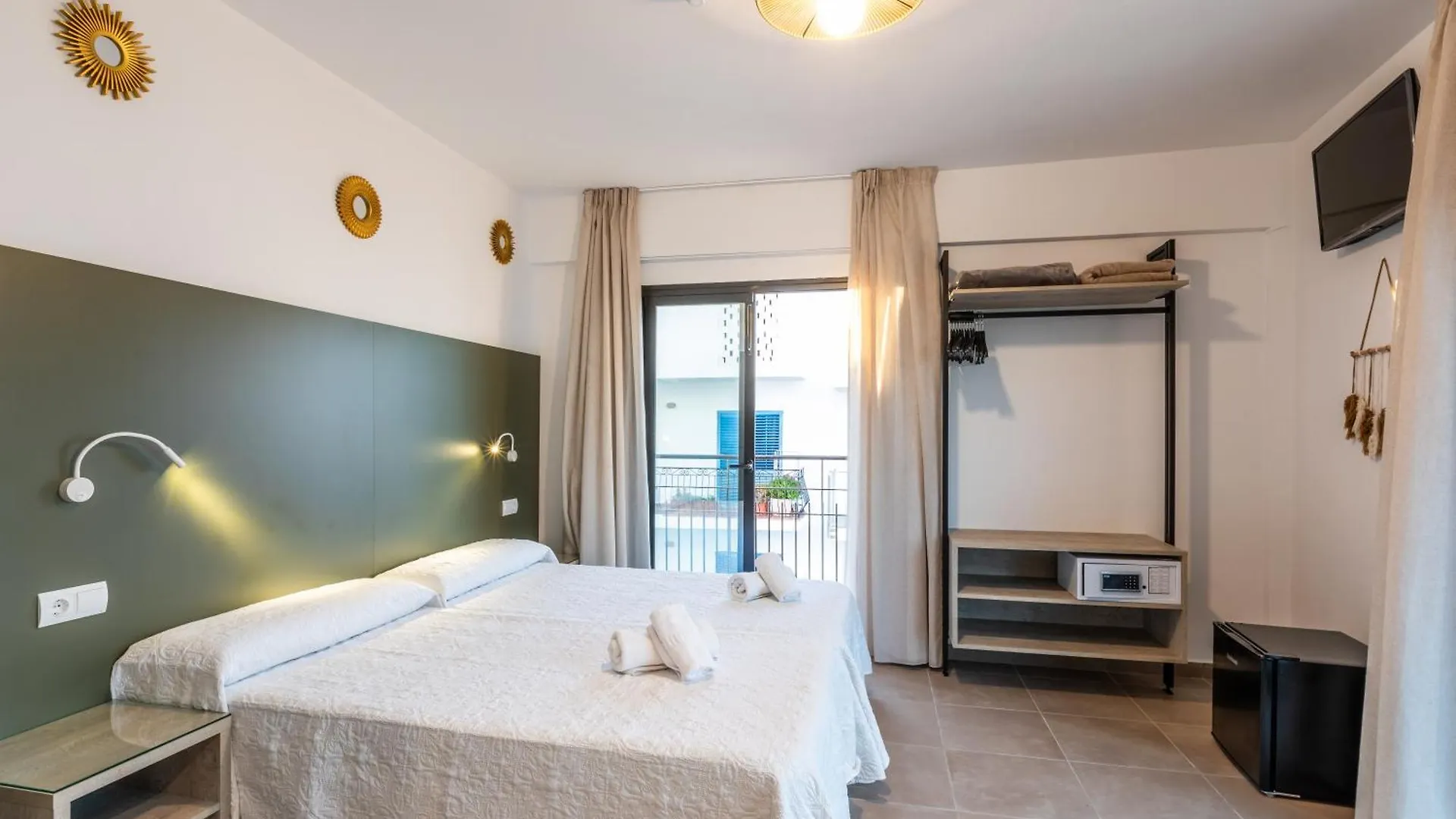 Hostal Alicante Sant Antoni de Portmany 0*,  Hiszpania